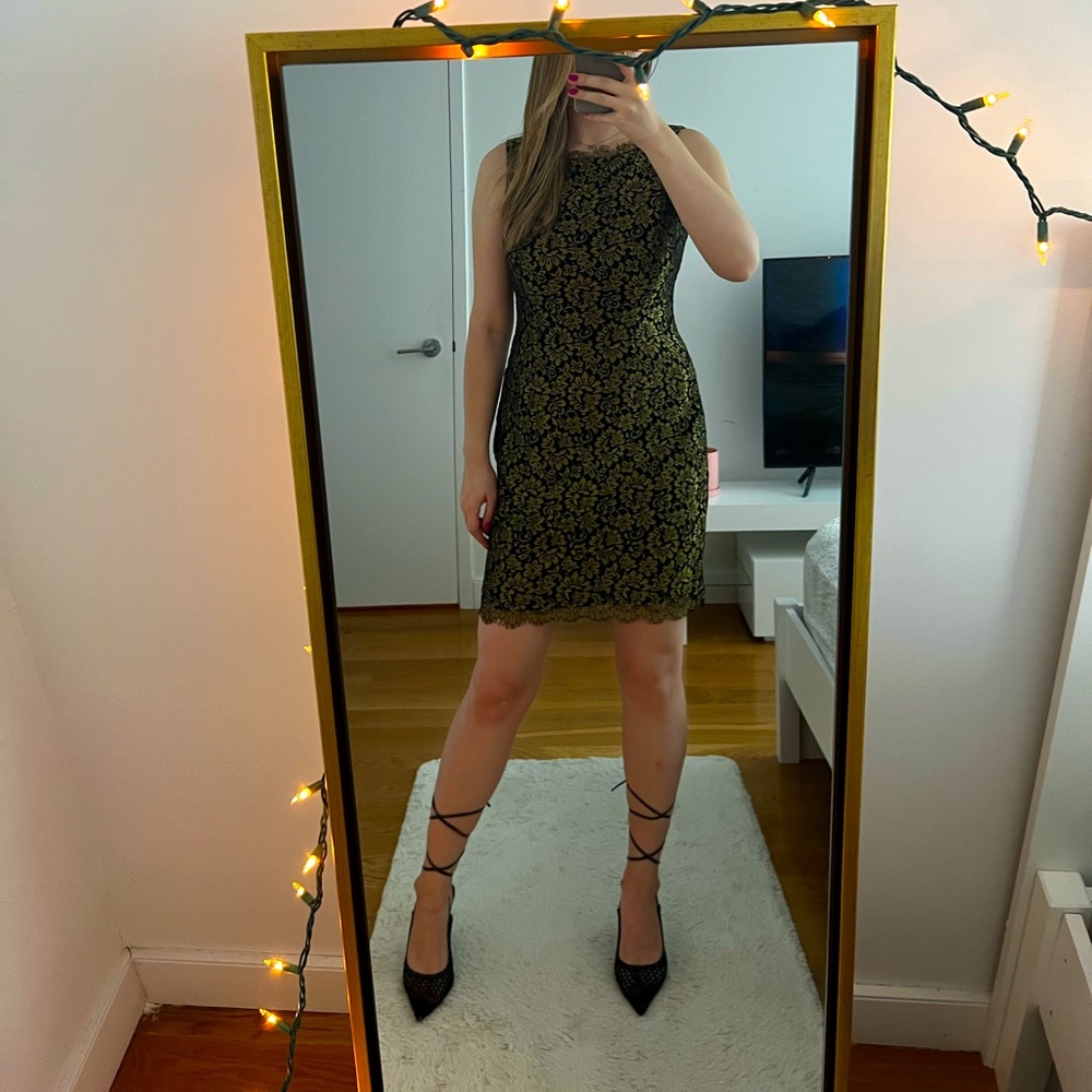 Adrianna Papell - Elegant Gold Dress 🔥